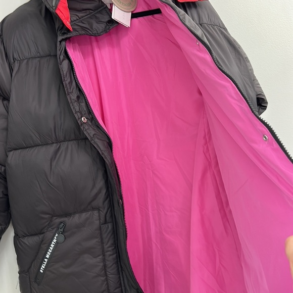 Stella Mccartney Black Down Jacket With
Multicolored Band On The Back - Picture 15 of 16